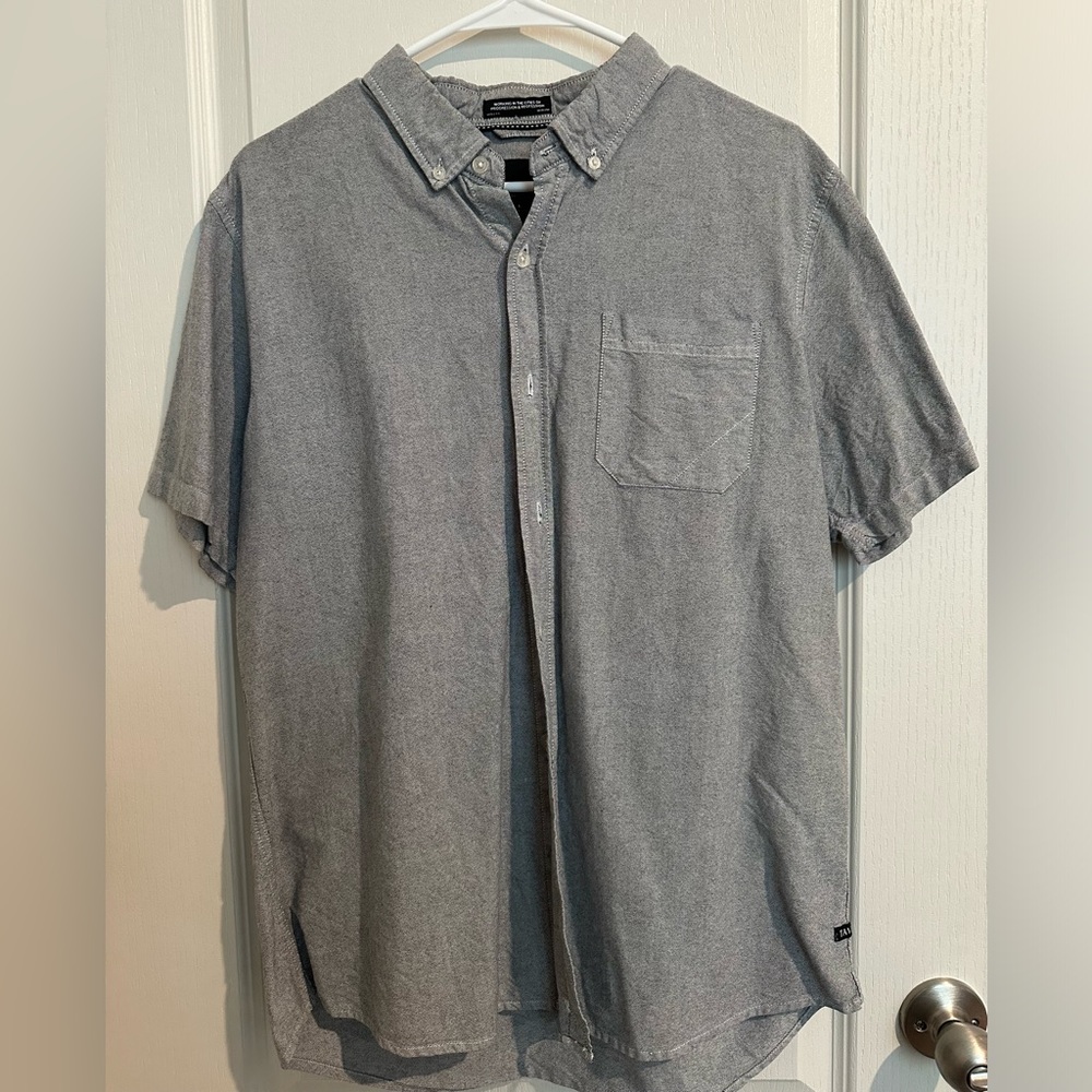 Men's Gray Button Down Shirt